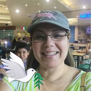 Meet your Posher, Elizabeth